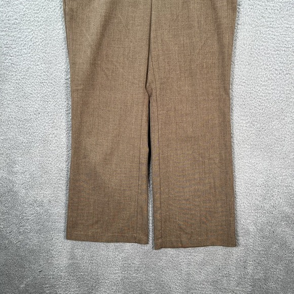 Dockers Pants Womens 10 Medium Brown Mid Rise Wide Flared Leg Preppy Careerwear - Picture 9 of 9